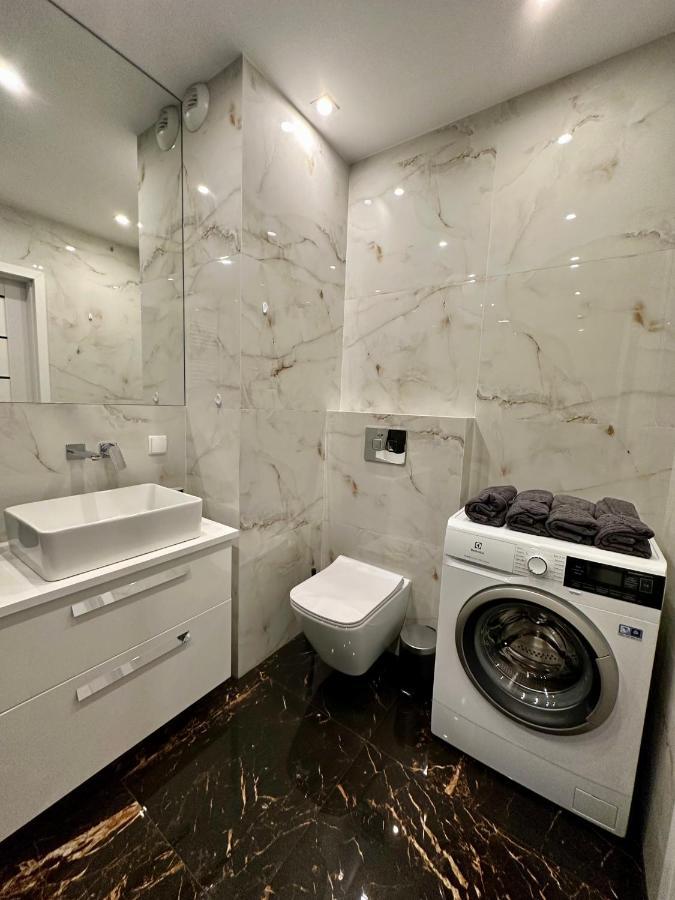 Sdh 4 Radzymin Comfortable Apartment Near Warsaw Bagian luar foto