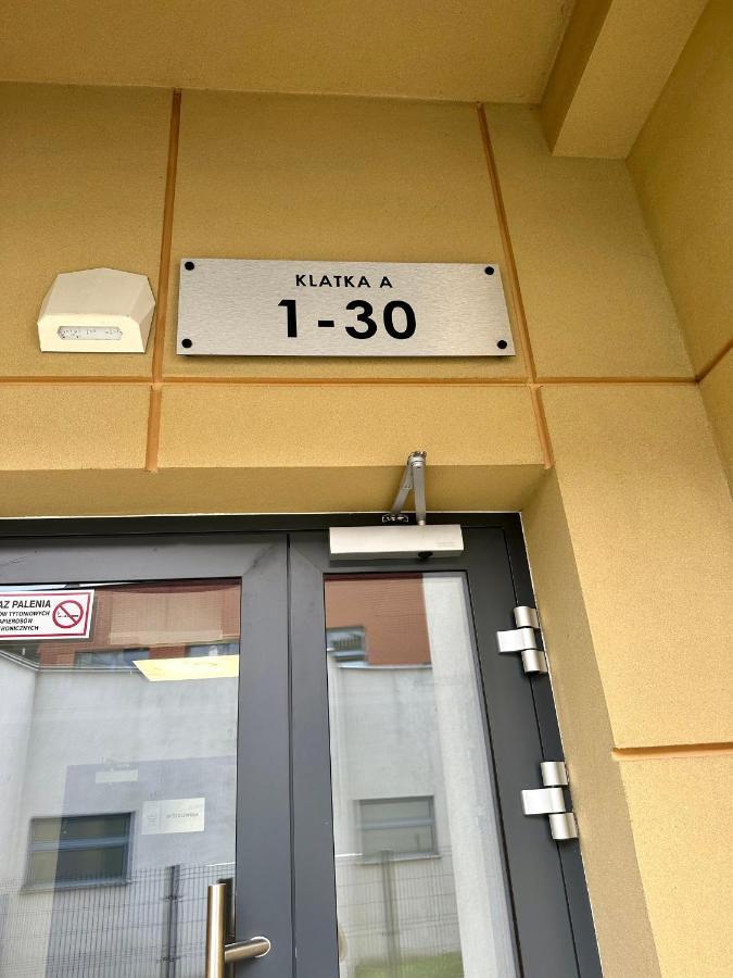 Sdh 4 Radzymin Comfortable Apartment Near Warsaw Bagian luar foto